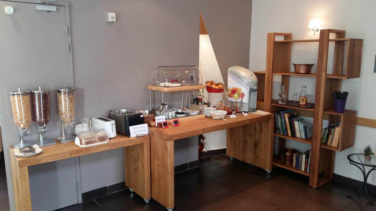 Florac Logis Hotel Restaurant Des Gorges Du Tarn מראה חיצוני תמונה