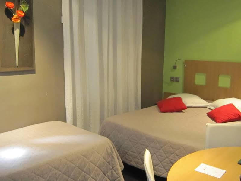 Florac Logis Hotel Restaurant Des Gorges Du Tarn מראה חיצוני תמונה